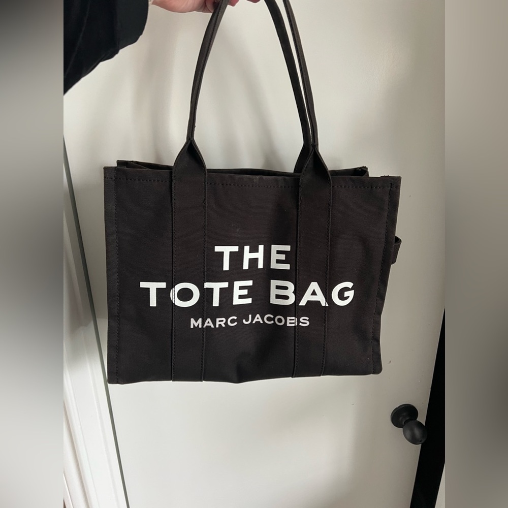 Authentic Black Large Marc Jacobs Tote Bag🖤🖤